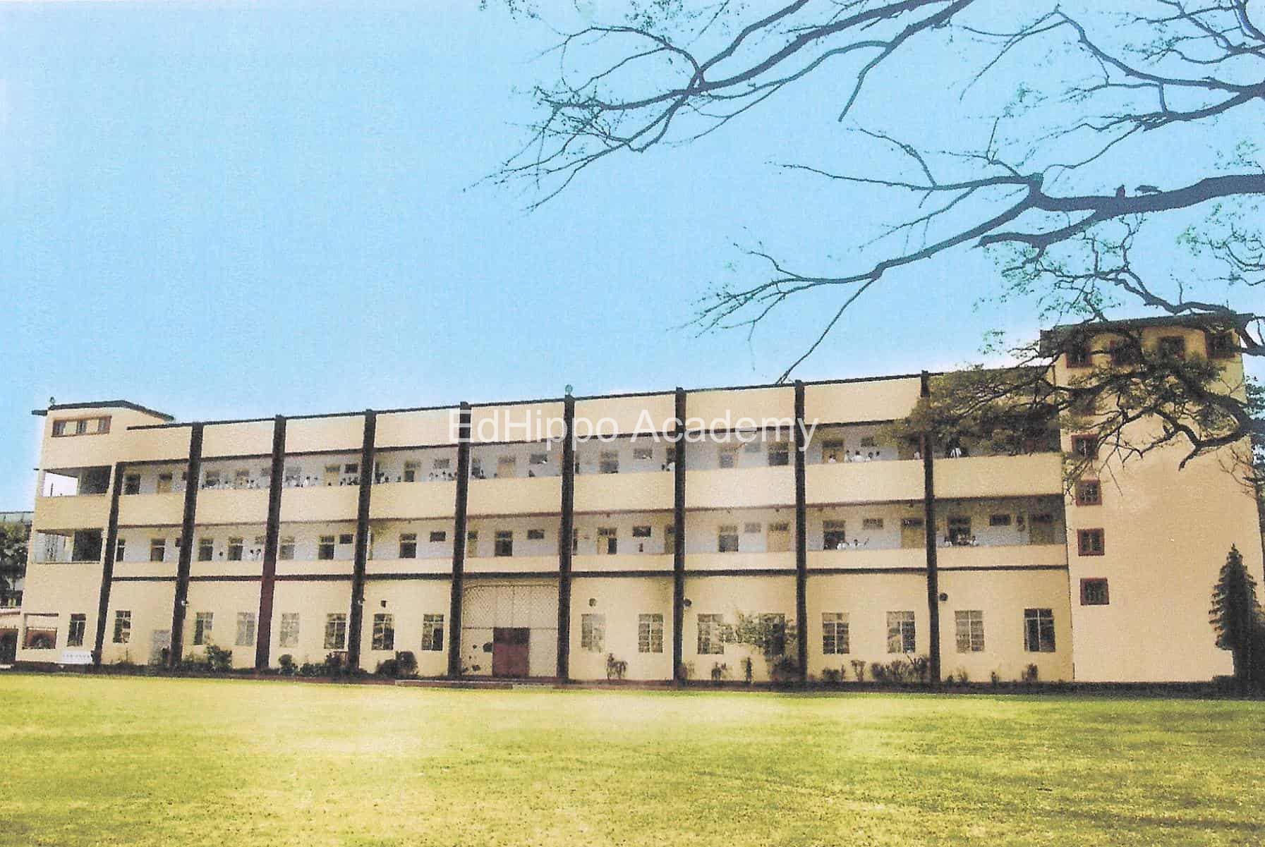 St.Thomas' Boys' School school photo | EdHippo Academy